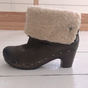 UGG Lynnea Shearling Clog Boot